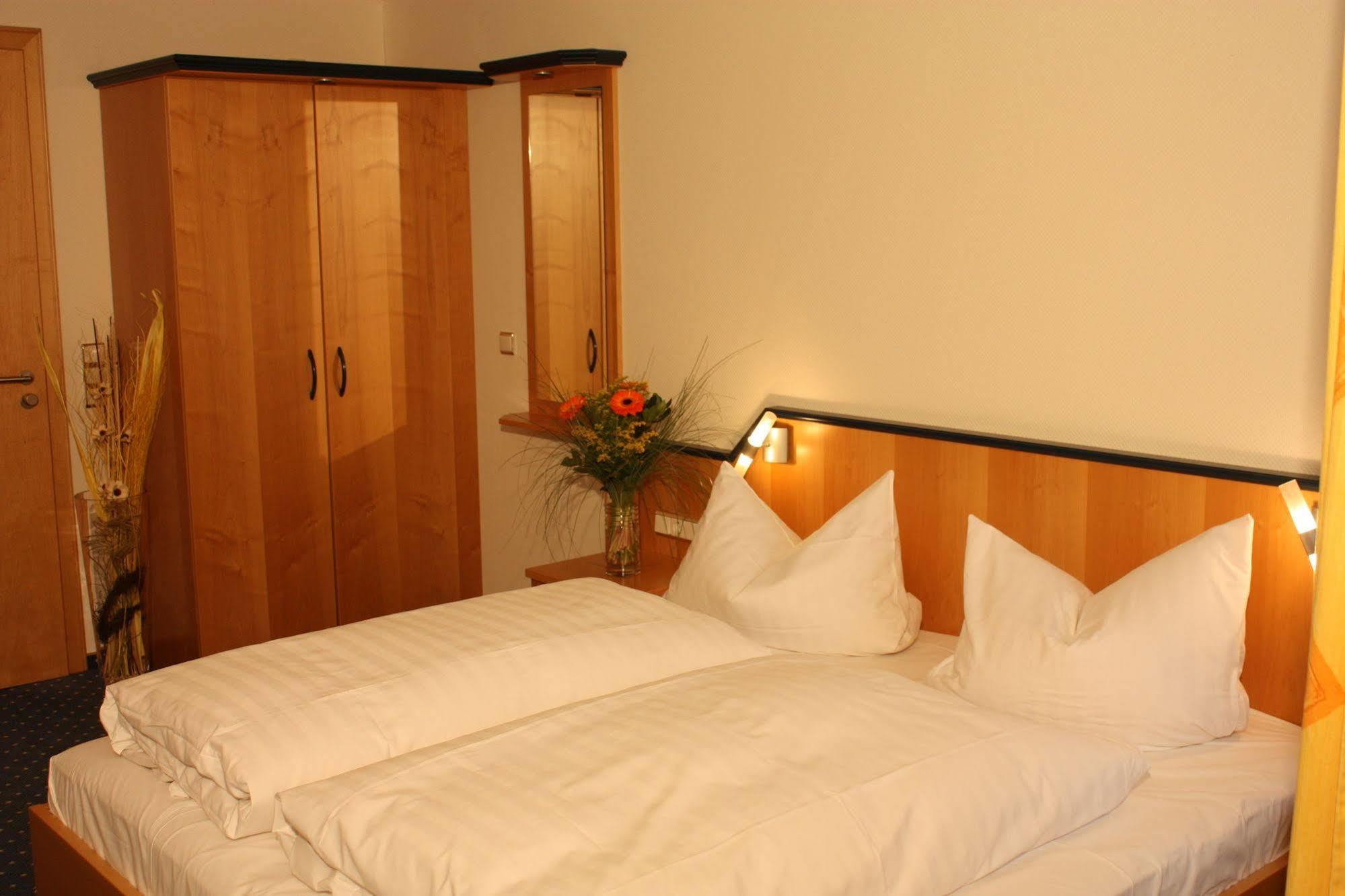 Hotel Gasthof Zum Biber Motten Exterior photo