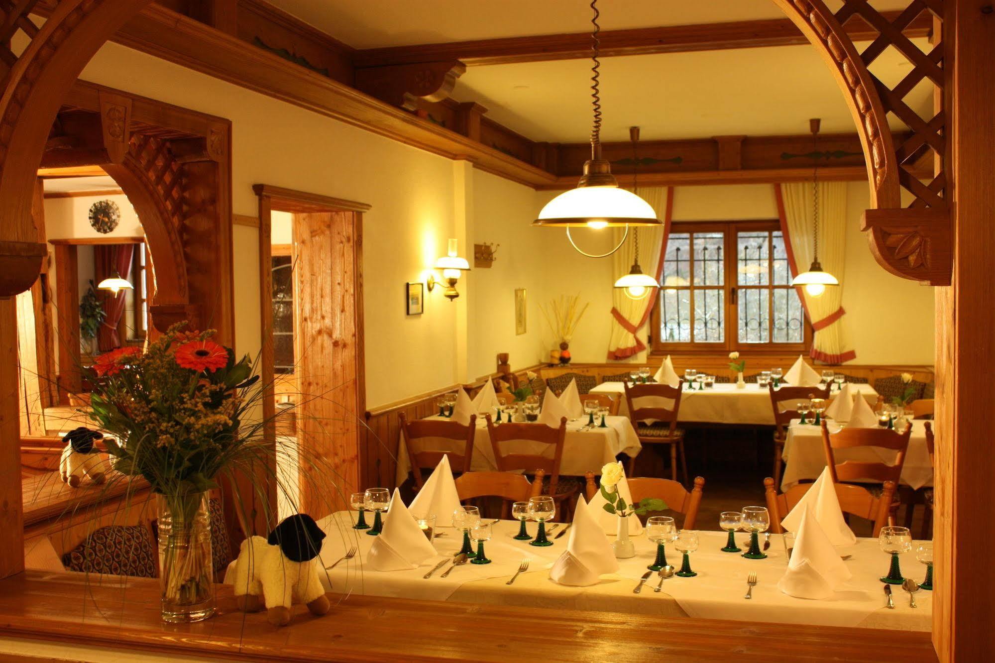 Hotel Gasthof Zum Biber Motten Exterior photo